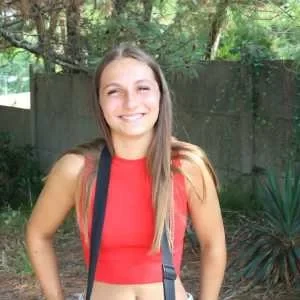 Faustine, babysitter à Bellerive sur Allier