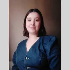 Nina, babysitter à Largentiere