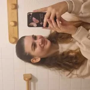 Amandine, babysitter à Moret Loing et Orvanne