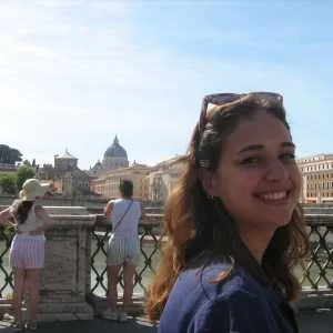 Eva, babysitter à Le Haillan