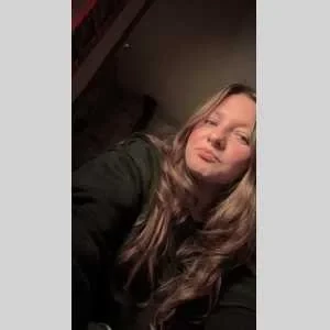 Léa, babysitter à Saint Jean de la Ruelle