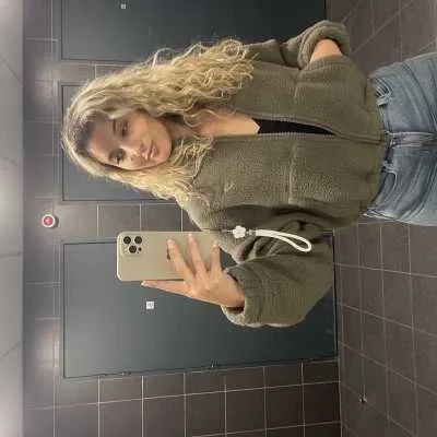 Zaïna, babysitter à Mougins