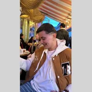 Léa, babysitter à Rougemontiers