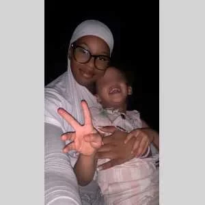 Hadja, babysitter à Dijon