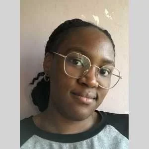 Jade, babysitter à Montreuil