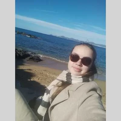 Clémence , babysitter à Beaucaire