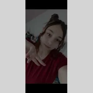 Ophélie , babysitter à Somain