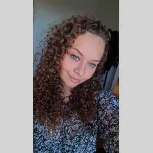 Célia, babysitter à Frejus