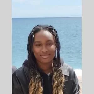 Tamaya, babysitter à Reims