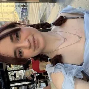 Louise, babysitter à Saint Andre lez Lille