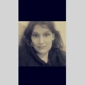 Priscillia , babysitter à Bruay la Buissiere