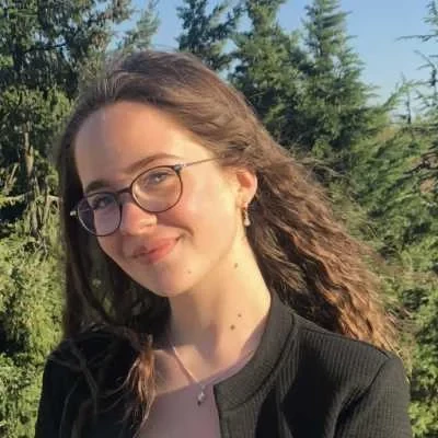 Lina, babysitter à Saint Maurice de Beynost