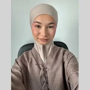 Kenza, babysitter à Carvin