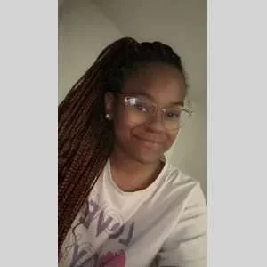 Brenda , babysitter à Vigneux sur Seine