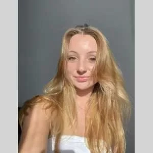 Célia , babysitter à Saint Philbert de Grand Lieu