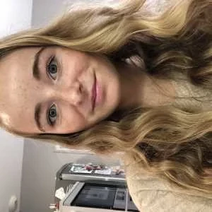 Clarisse , babysitter à Luzay