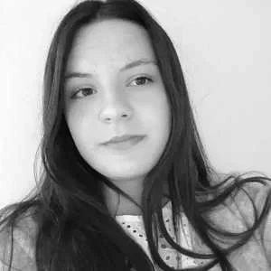 Thais, babysitter à Vallons de l Erdre