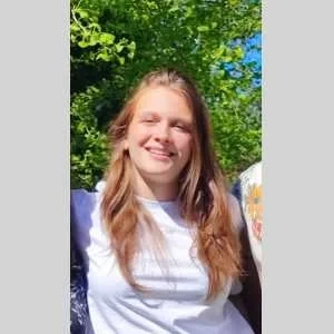 Fanny, babysitter à Les Mollettes