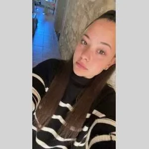 Eva , babysitter à Arles