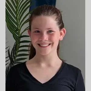 Louane, babysitter à Bernouville