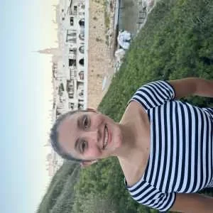 Julia, babysitter à Reignier Esery