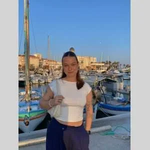 Amandine, babysitter à Frejus