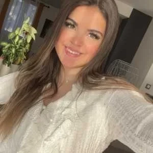 Noemie, babysitter à Claye Souilly