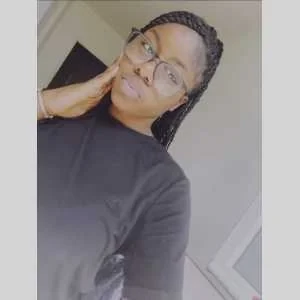 Sakina, babysitter à Boissy Saint Leger