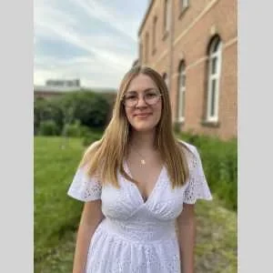 Margot, babysitter à Roye