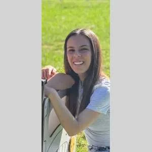 Maëva , babysitter à Le Luc