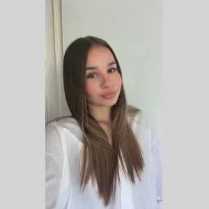 Ninon, babysitter à Mauguio