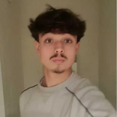 Arthur, babysitter à Montpellier