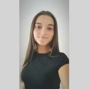 Méline, babysitter à Troyes