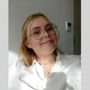 Elyne, babysitter à Sainte Genevieve