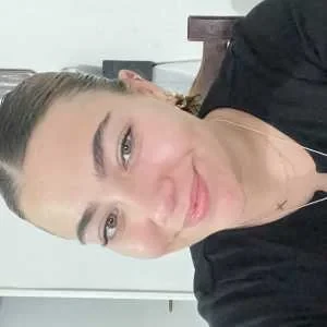 Jeanne, babysitter à Jouques