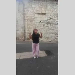 Léa , babysitter à Saint Epain