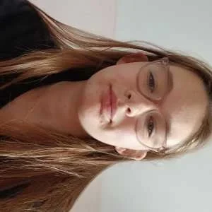 Océane , babysitter à Saint Leger sous Cholet