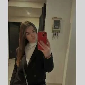 Manon, babysitter à Ville sur Illon