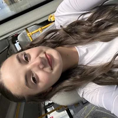 Alyzée, babysitter à Givors