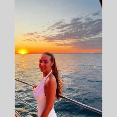 Marine, babysitter à Lavernose-Lacasse