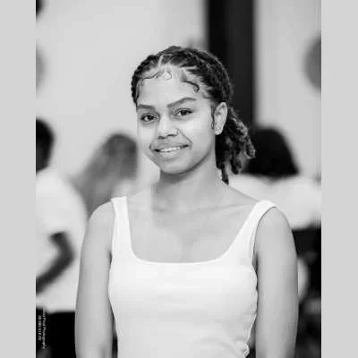 Clara, babysitter à Brignais