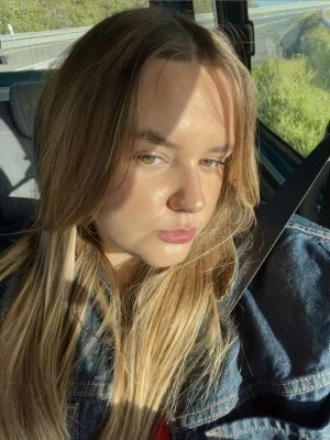 Heather, babysitter à Solesmes