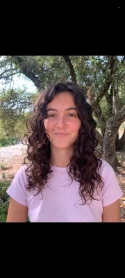 Inès, babysitter à Lille