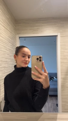 Camille, babysitter à Cerisé