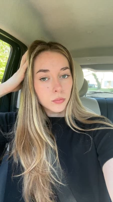 Victoria, babysitter à Val-de-Livenne