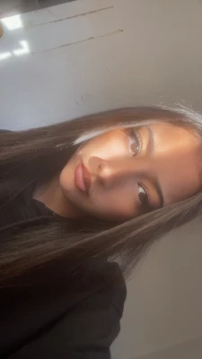 Amina, babysitter à Cannes