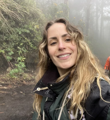 Mélanie, babysitter à Chessy