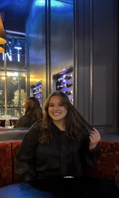 Adele babysitter à Saint-Aignan-sur-Ry