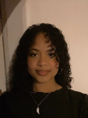 Sharon babysitter à Valognes