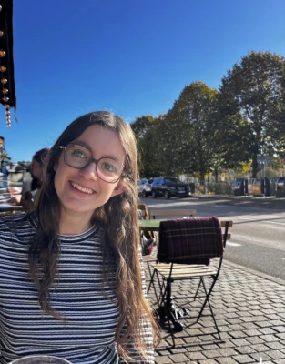 Salome, babysitter à Vannes